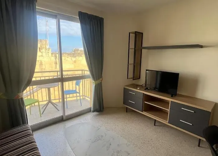 3 Bedrm Apt Balluta Bay